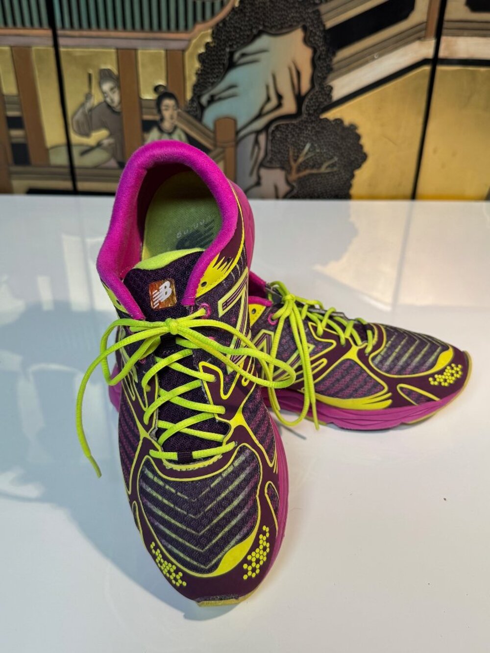 New Balance Running Shoe Glow in Dark - Size 9